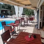Pantheon Hall Hotel Mesongí