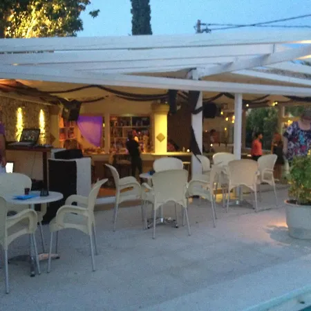 Hotel Pantheon Hall Mesongí