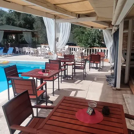 Pantheon Hall Hotel Mesongí