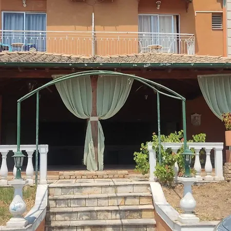 Pantheon Hall Hotel Mesongí