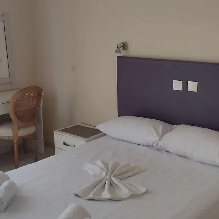 Pantheon Hall Hotel Mesongí